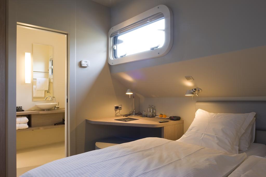 B&B Droomboot Oudenburg Oda fotoğraf
