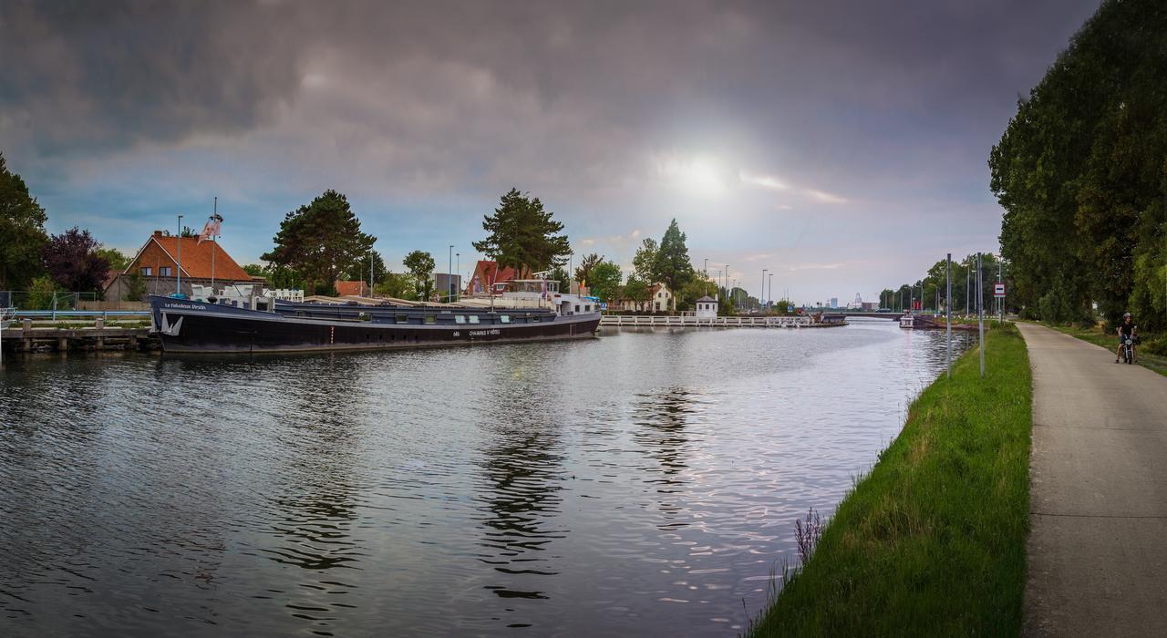 B&B Droomboot Oudenburg Dış mekan fotoğraf